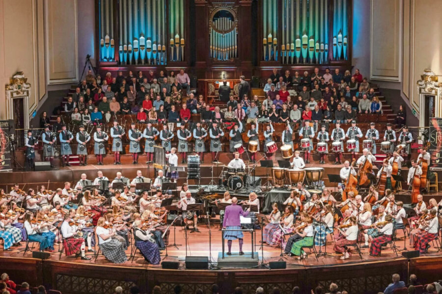 Scottish Fiddle Orchestra – Hogmanay Celebration