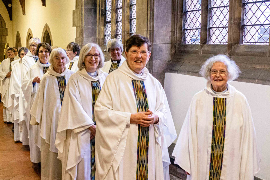 Photo Album: 25 years of the Ordination of Women to the Priesthood