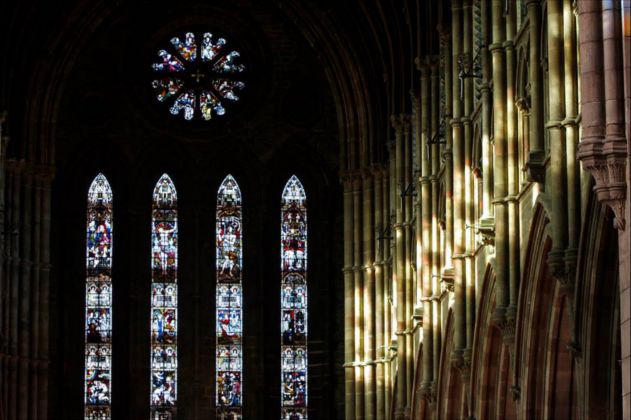 Cathedral re-opens doors for private prayer