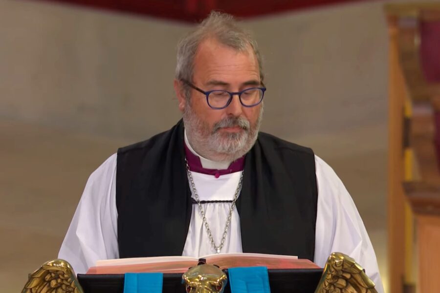 Primus gives Gospel reading at St Giles’ service