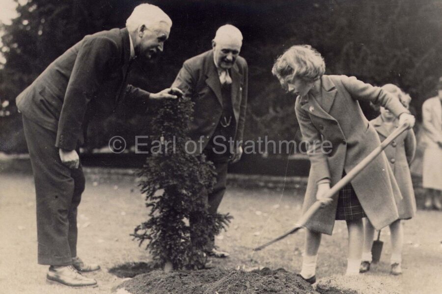 The Queen Remembered, Part 4: A childhood at Glamis Castle