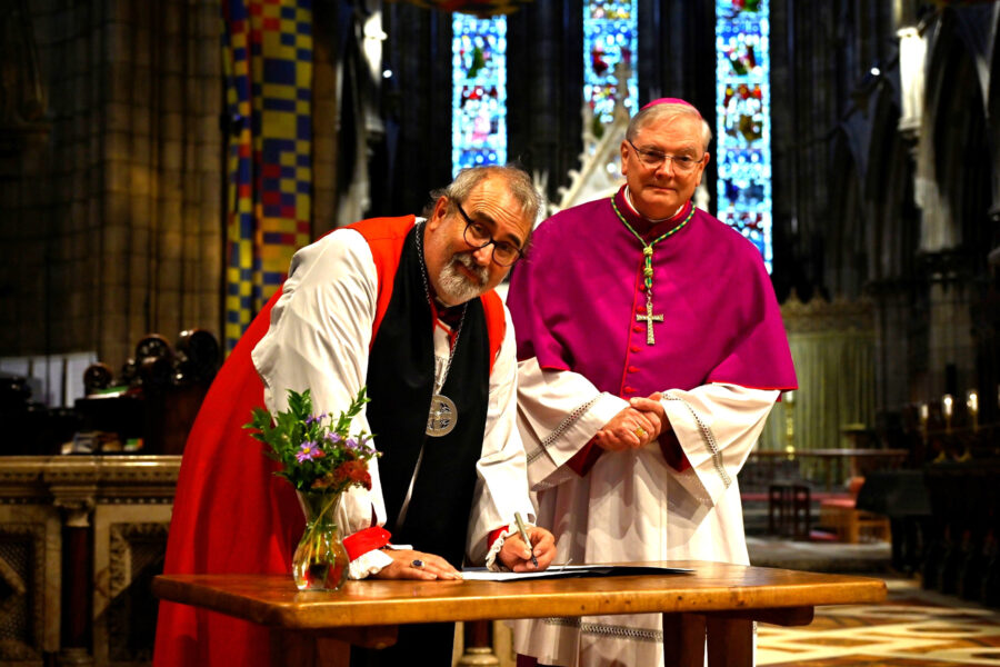 Churches ‘walk together’ at signing of Declaration